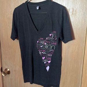 Ellen Degeneres American Apparel v-neck; laugh dance love; size M